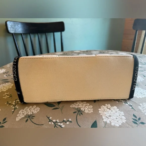 The Tote Bag Canvas Crossbody Tote - Picture 6 of 8